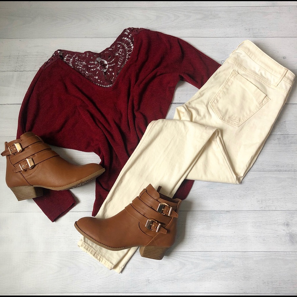 Express White / Cream Skinny Jeans